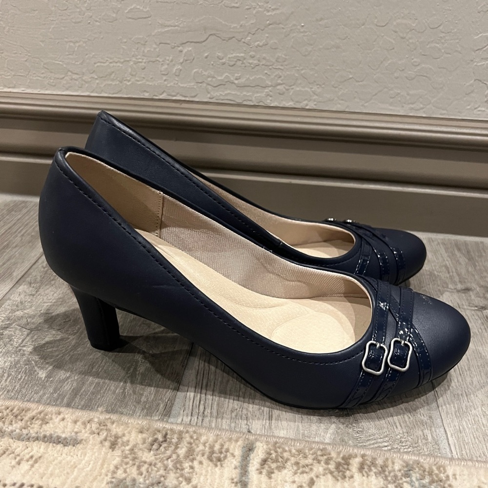Life Stride Memory Foam Velocity Flex Navy Pumps … - image 3